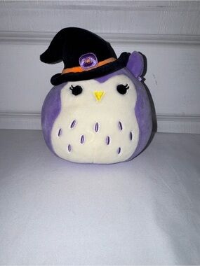 Halloween witch owl Squishmallow